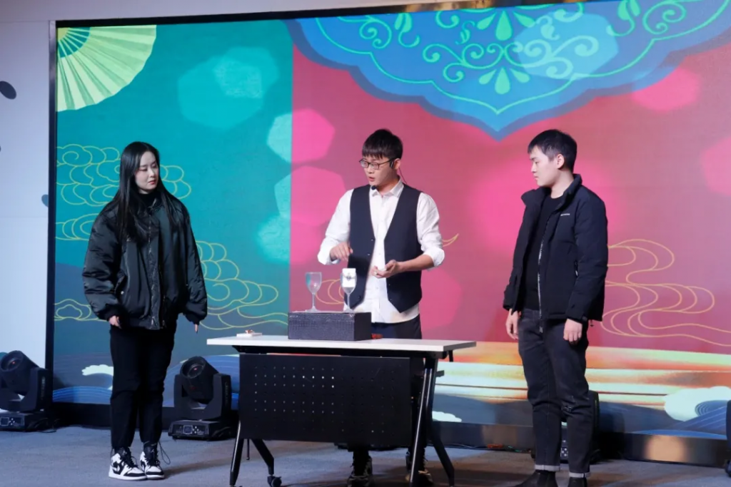 完美收官！ZIDC︱創(chuàng)動未來 逐夢同行——中原工業(yè)設(shè)計城“設(shè)計師之夜”活動精彩綻放