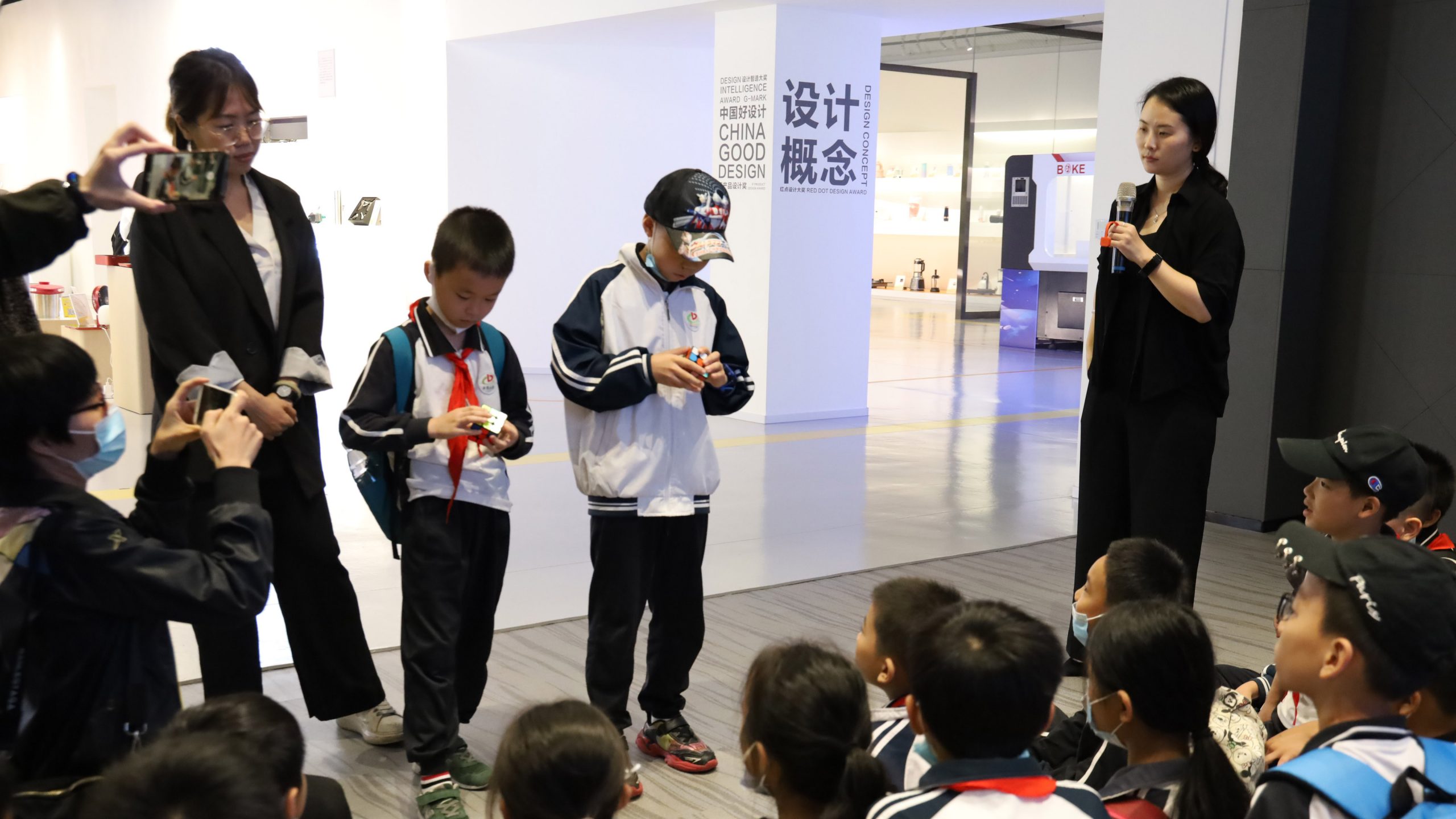 00名小學生“沸騰”了，在我城來一場創意紛呈的工業研學之旅"