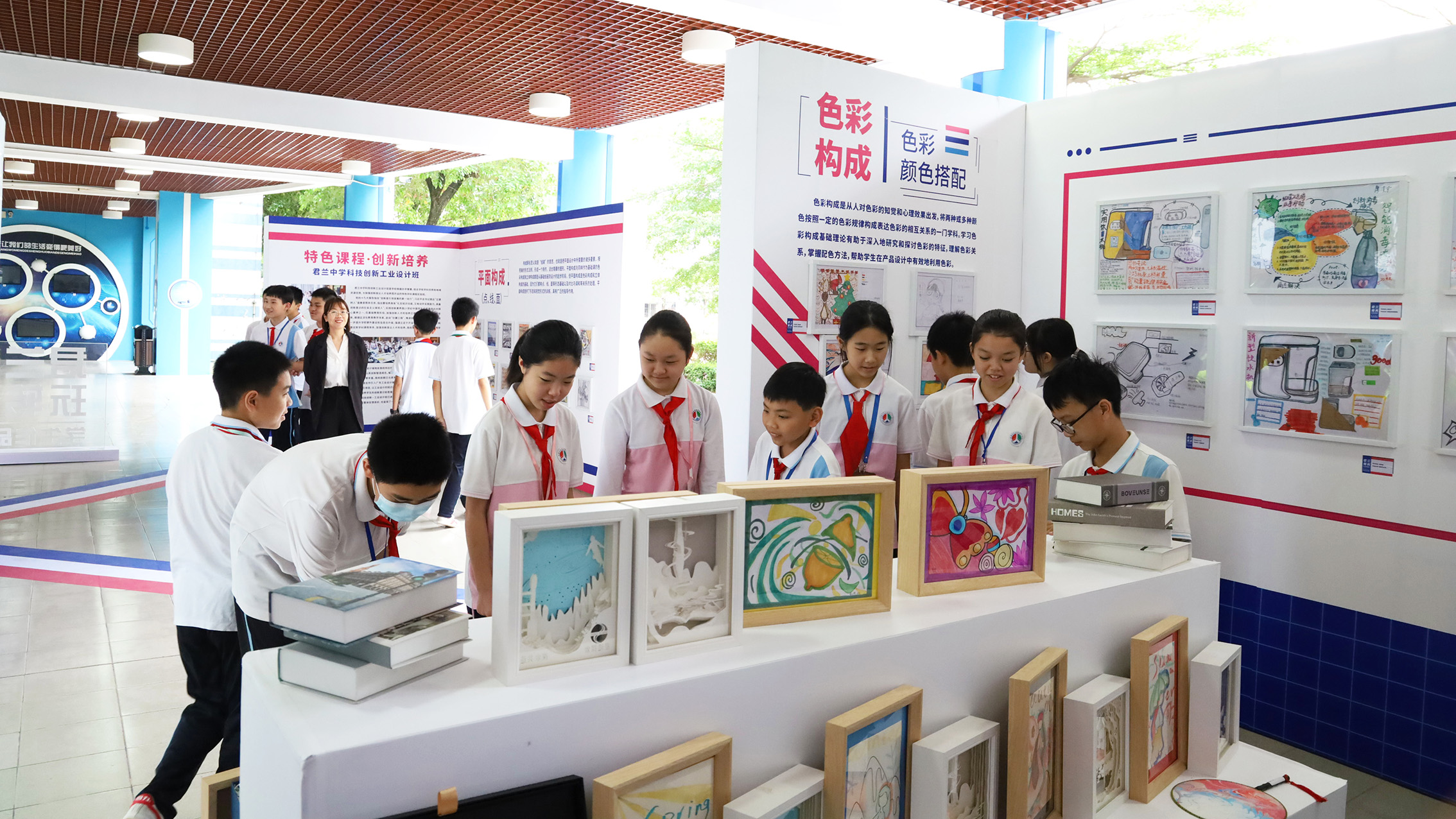 展示設(shè)計研學(xué)成果！創(chuàng)新設(shè)計作品企劃展在君蘭中學(xué)掀起熱潮