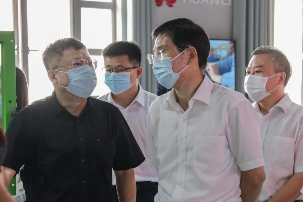 江西省副省長陳小平一行調(diào)研江西工業(yè)設計小鎮(zhèn)，他指出......