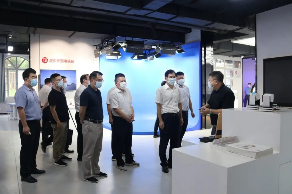 江西省副省長陳小平一行調(diào)研江西工業(yè)設計小鎮(zhèn)，他指出......