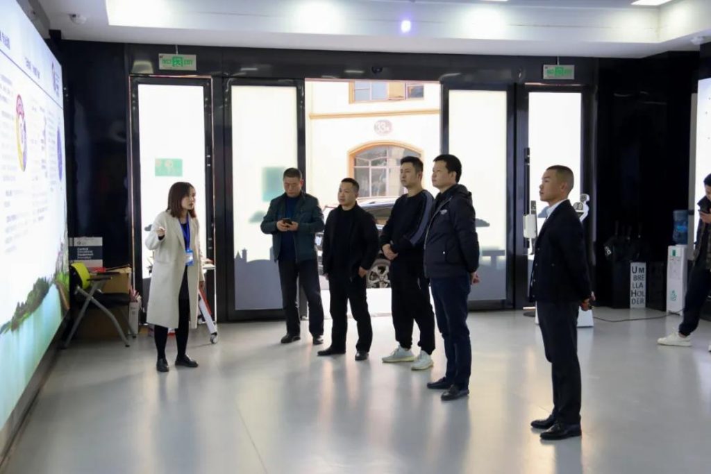 樟樹市、豐城市新階層聯(lián)誼在設(shè)計小鎮(zhèn)開展