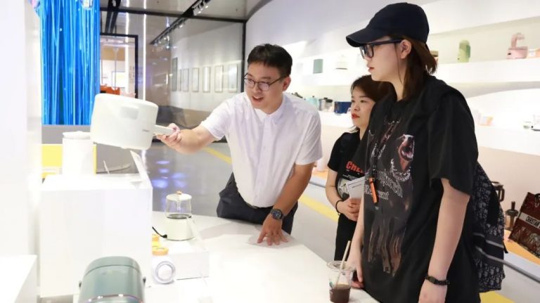 設計遇上“新營銷”，騰訊行業服務團隊入城鏈接品牌升級