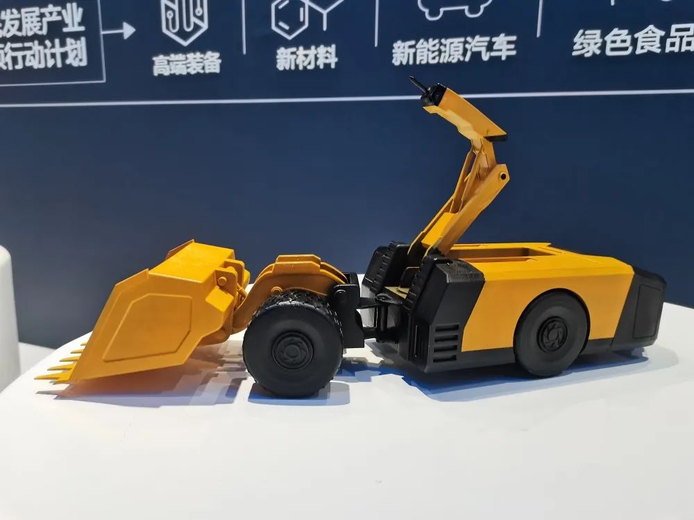 D打印公共服務中心助企發(fā)展，探索前沿科技"