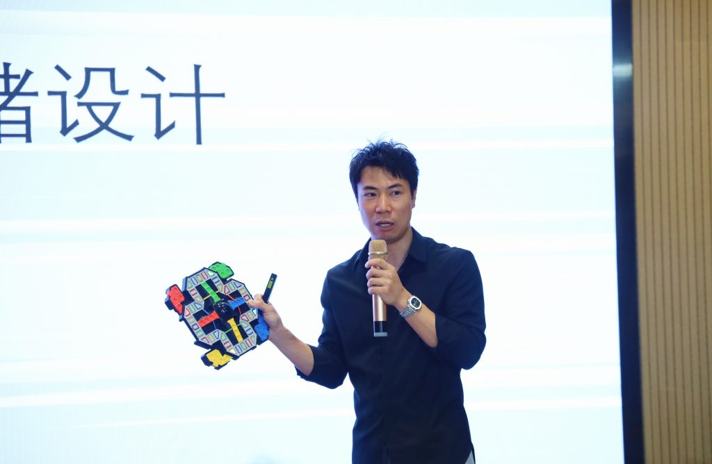 深化產(chǎn)學(xué)研交流 | 清華大學(xué)深圳國(guó)際研究生走進(jìn)設(shè)計(jì)城