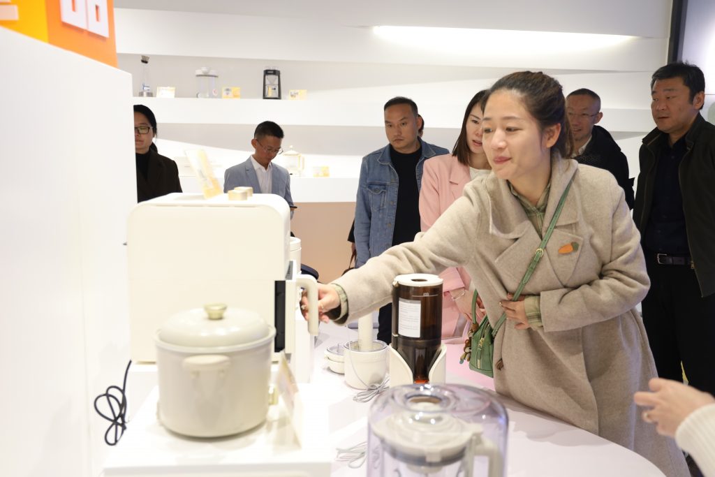 探討“人工智能X工業(yè)設(shè)計(jì)” 聚焦AI賦能新質(zhì)生產(chǎn)力